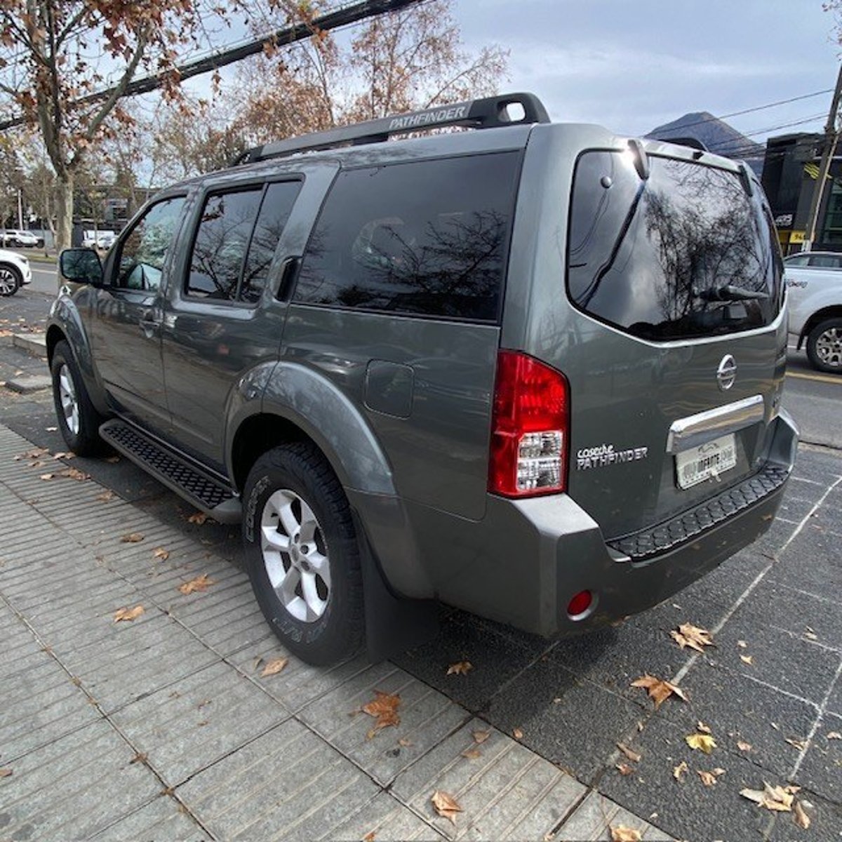 Nissan PATHFINDER Limited 2.5 2010 - Imagen 6 de 10