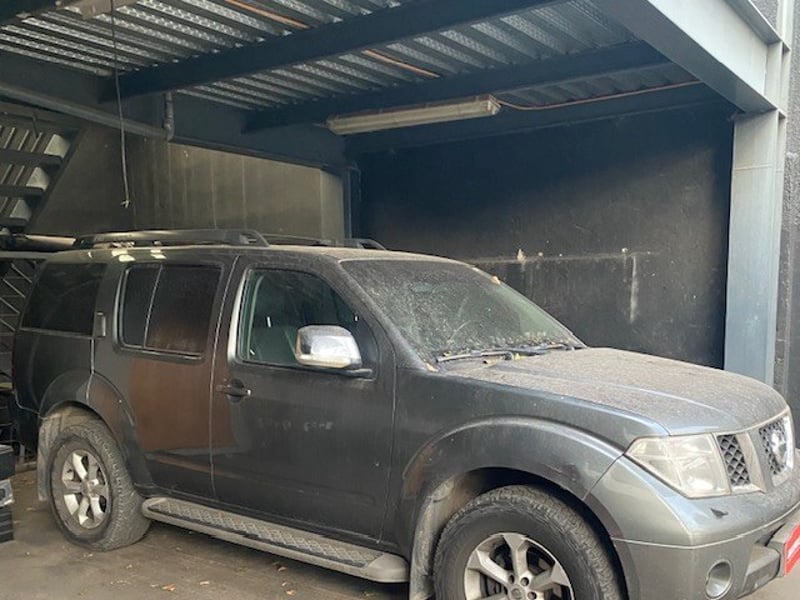 Nissan PATHFINDER Limited 2.5 2010