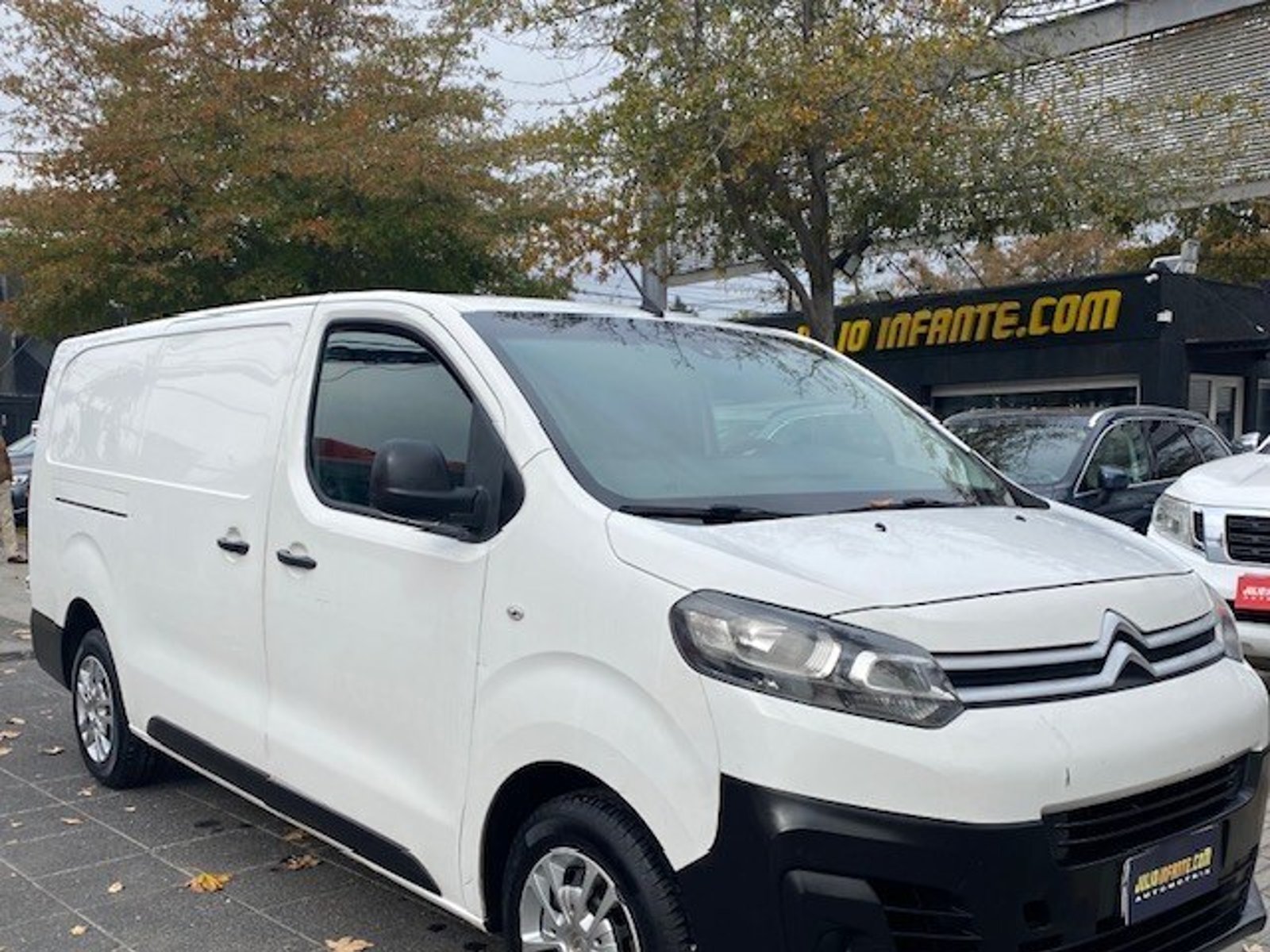 Citroën JUMPY Blue Hdi 2.0 2019 - Foto 5 de 10