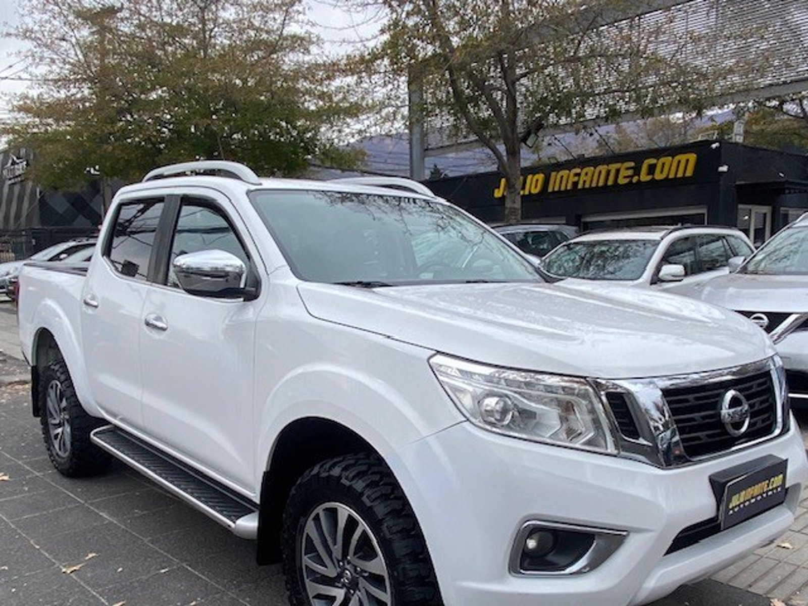 Nissan NP300 4x4 2.3 Autom. 2019 - Foto 3 de 10