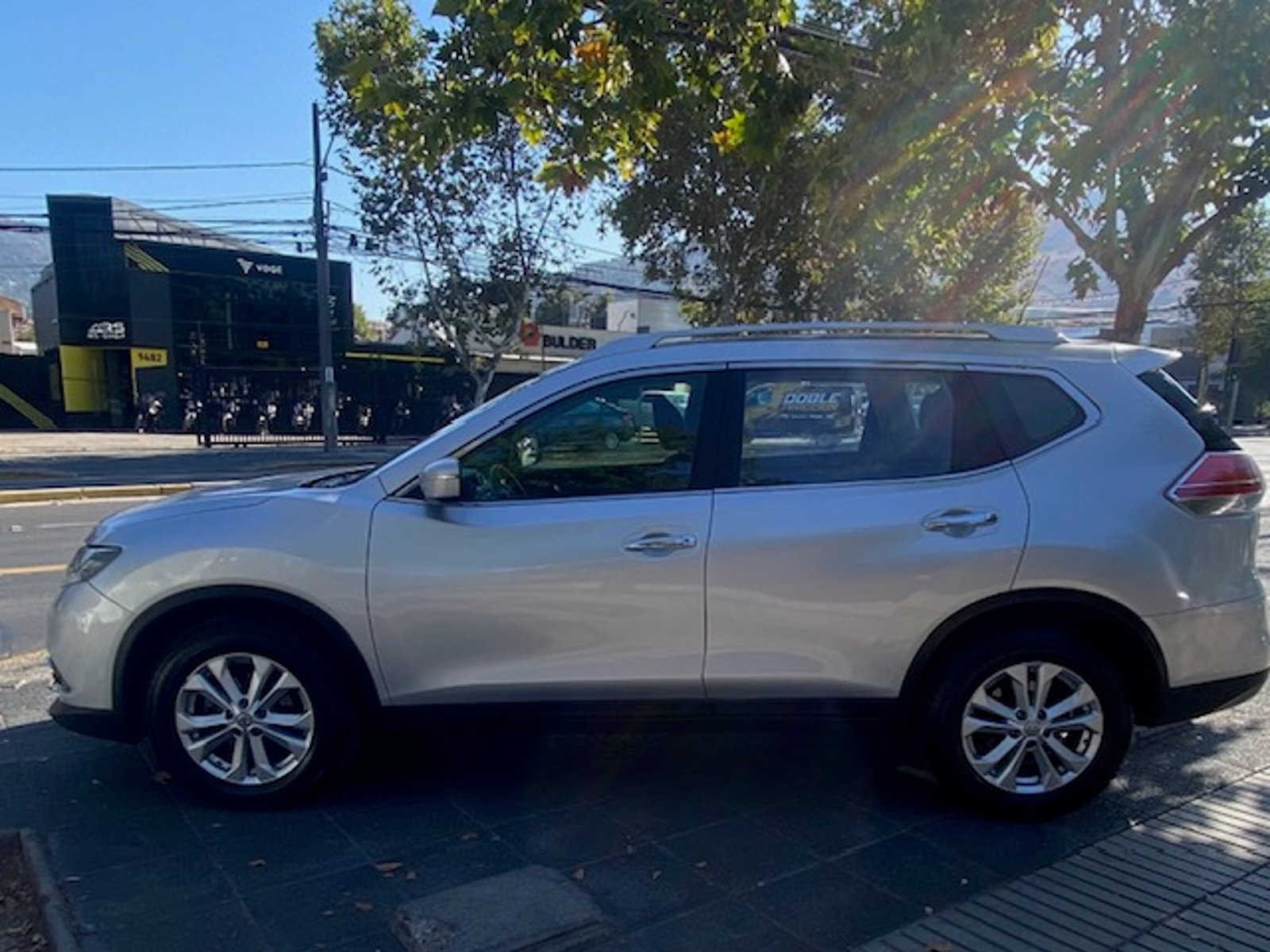 Nissan X-TRAIL Sense 2.5 4x4 2017 - Foto 4 de 10