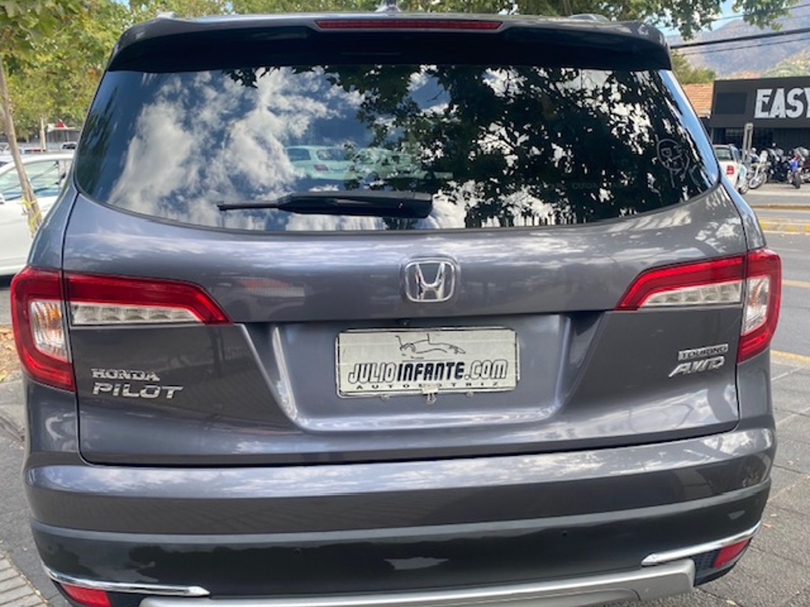 Honda PILOT TOURING 4X4 3.5 AUT cuero 3 corridas. Mantención al día 2019 - Foto 3 de 10