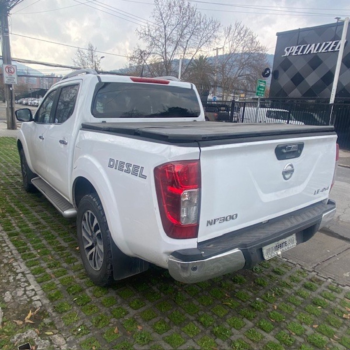 Nissan NP300 LE 4x4 2.3 Autom. 2017 - Imagen 4 de 4