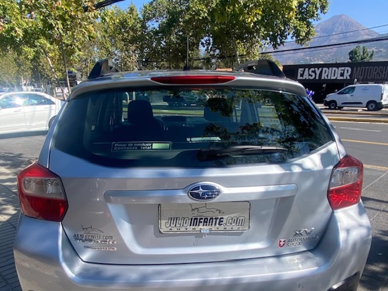 Subaru XV AWD CVT 2.0I AUT Paddle shiftt. Mantenciones, Impecabl 2012 - Imagen 4 de 10