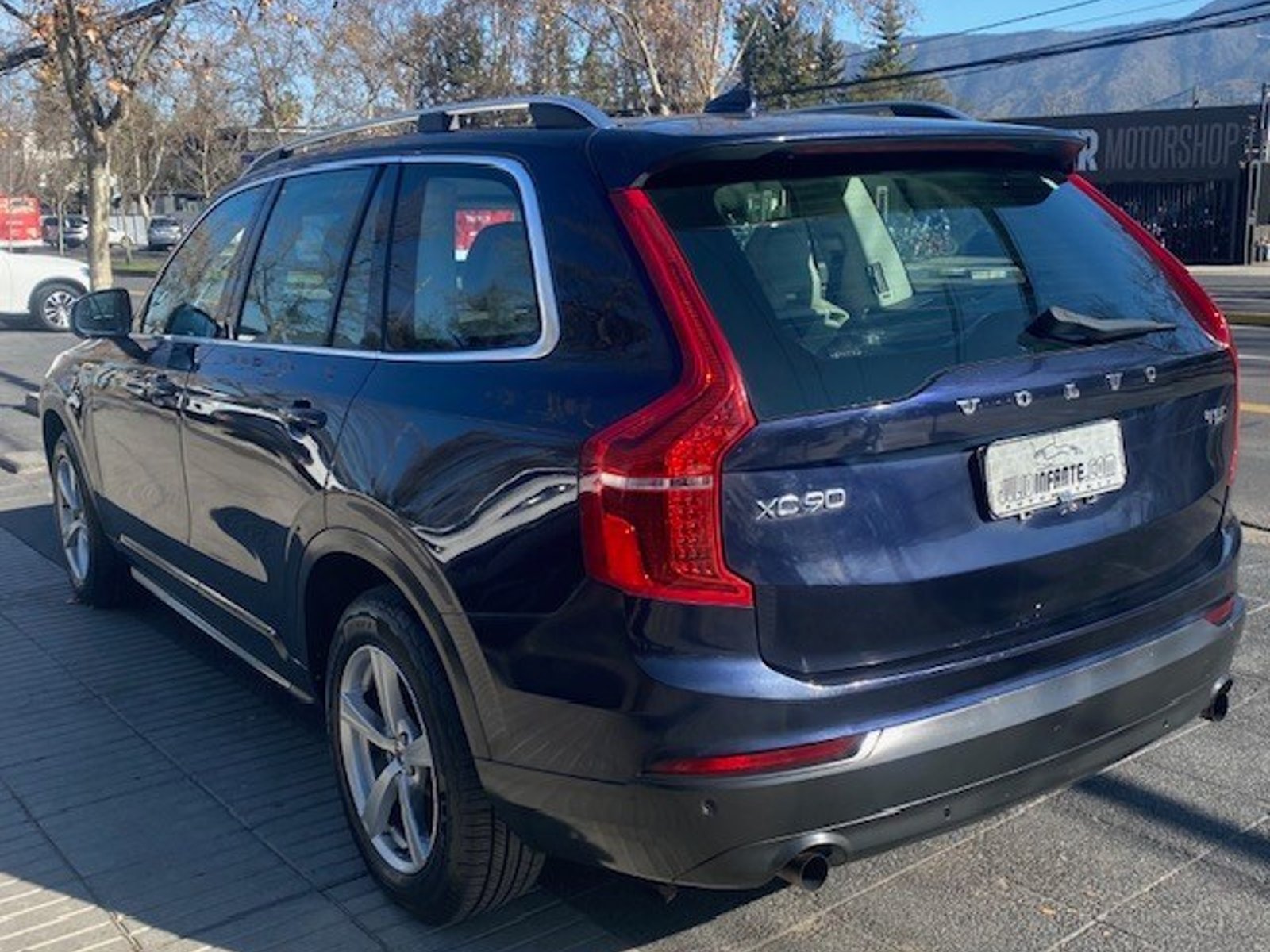 Volvo XC90 T5 2.0 Kinetic 2016 - Foto 4 de 10