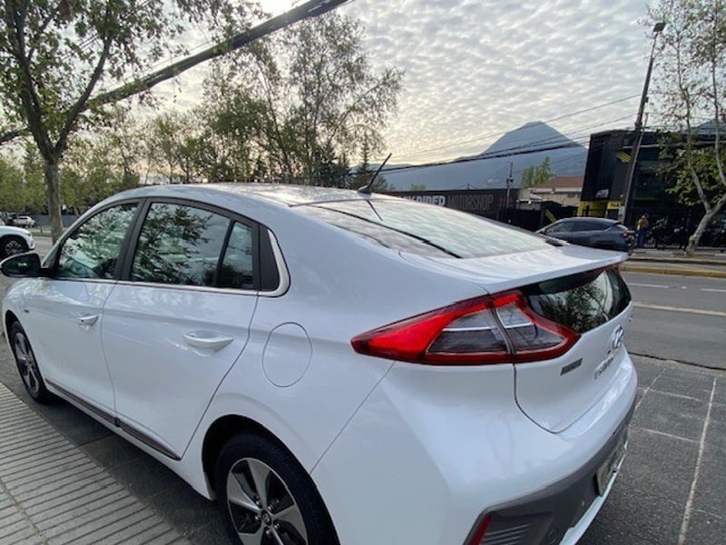 Hyundai IONIQ EV GLS 2018 - Imagen 4 de 10