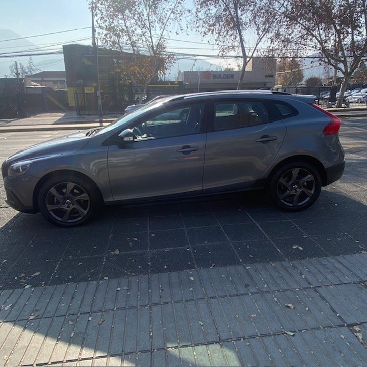 VOLVO V40 T4 2.0 Cross Country 2015 - Foto 4 de 8