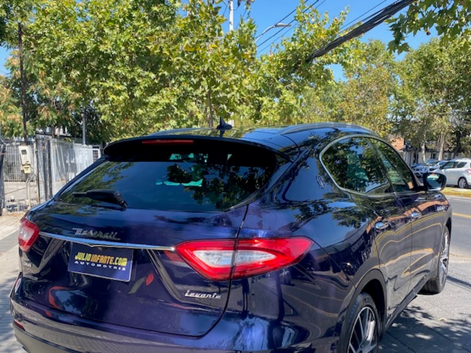 Maserati LEVANTE SQ4 Bi turbo 430 HP. 2019 - Foto 2 de 10