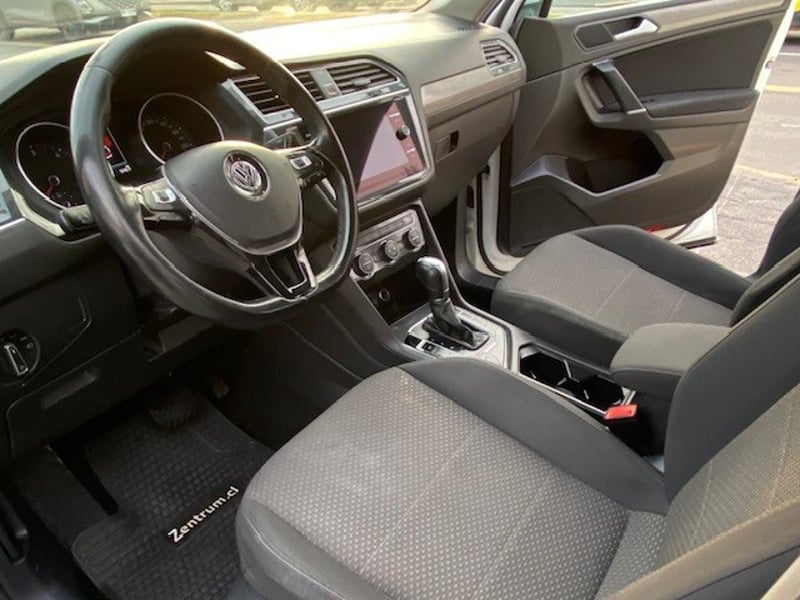 Volkswagen TIGUAN 4x4 2.0 At. 2019 - Imagen 9 de 10
