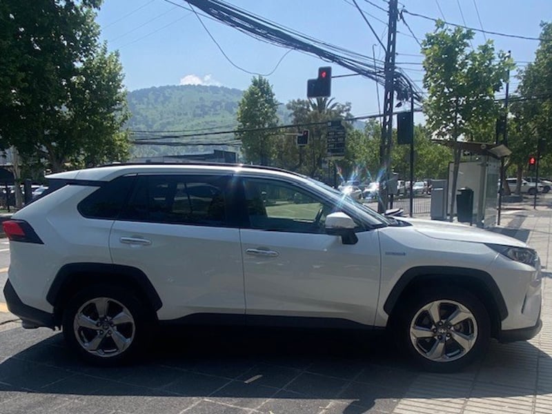 Toyota RAV 4 Hibrido Ltd. 2020 - Imagen 4 de 5