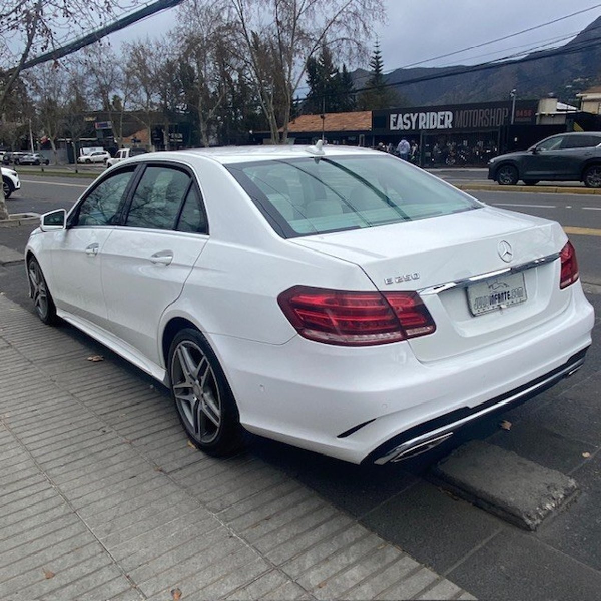 Mercedes-Benz E250 2.0 Turbo. cuero 2016 - Imagen 5 de 10