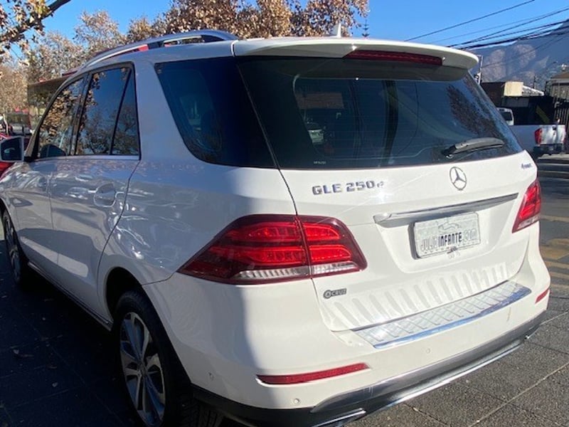 Mercedes-Benz GLE 250D Diesel 2.1 2016 - Imagen 7 de 10