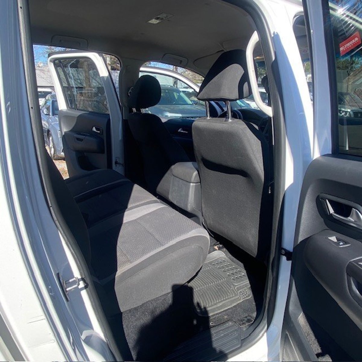 Volkswagen AMAROK TDI Trendline 2.0 2022 - Imagen 9 de 10
