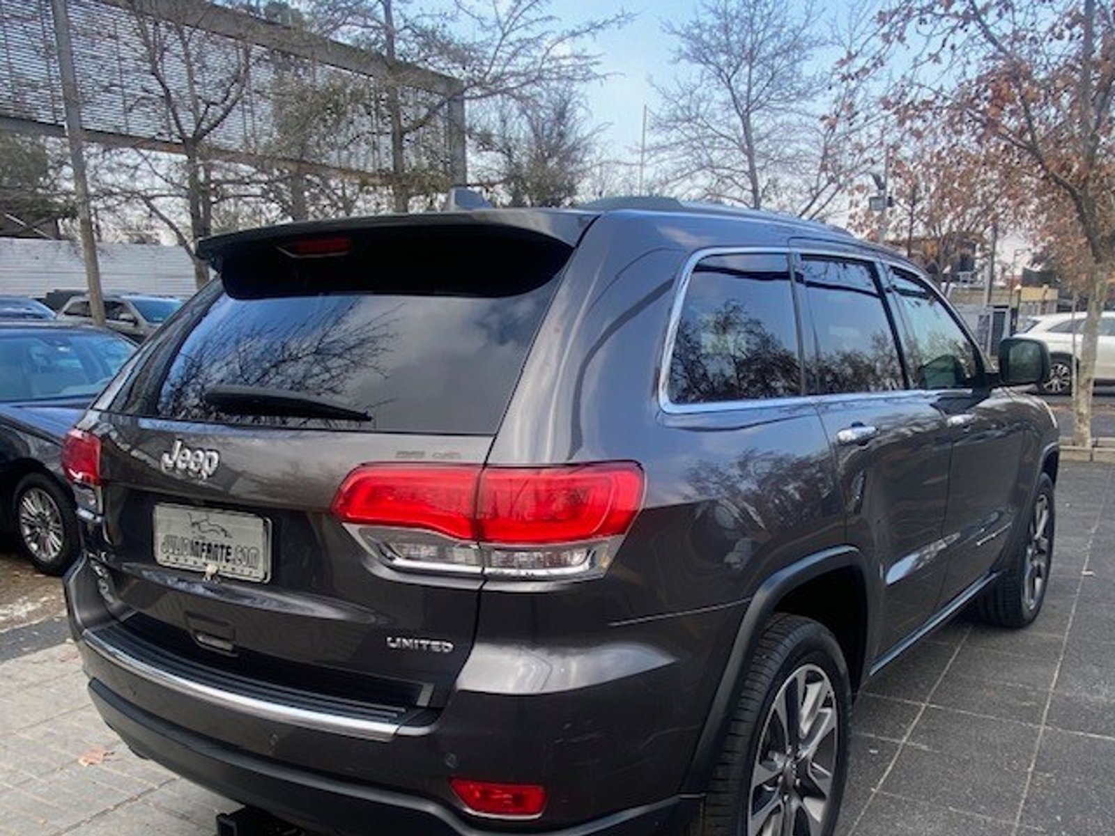 Jeep GRAND CHEROKEE Limited 4x4 3.6 2018 - Foto 2 de 10