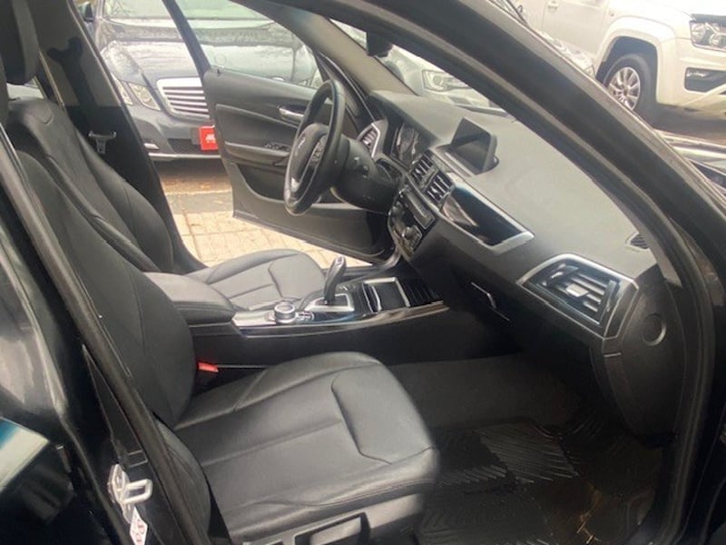 BMW 118I HB 5ptas autom 2020 - Imagen 9 de 10