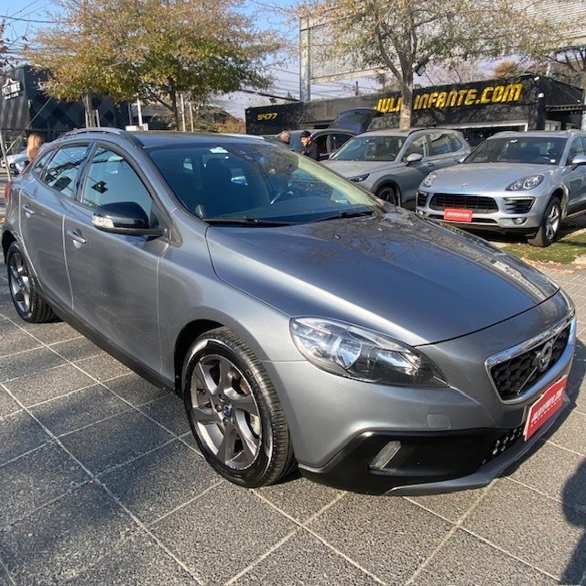VOLVO V40 T4 2.0 Cross Country 2015 - Foto 5 de 8