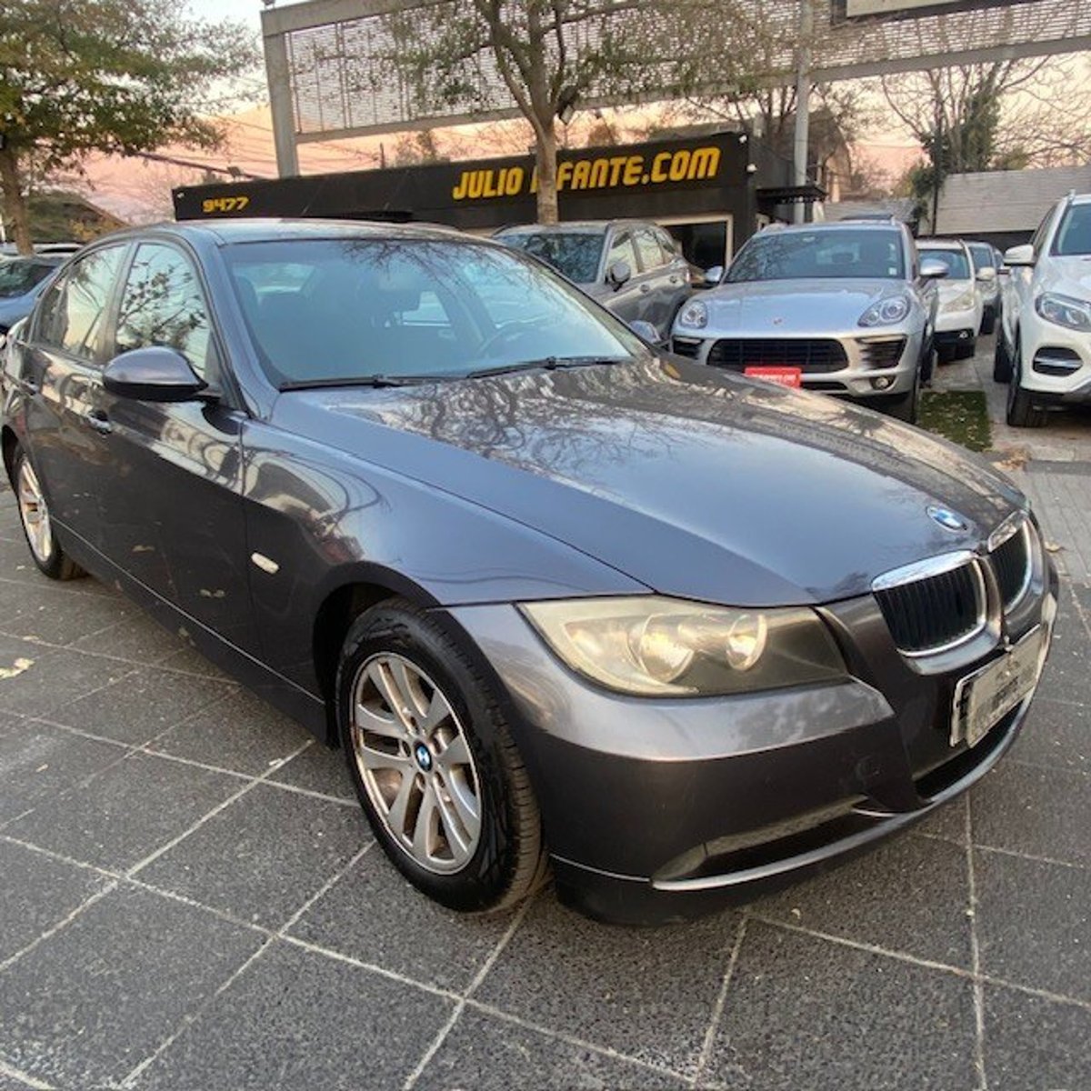 BMW 320IA 2.0 Cuero. 2008 - Foto 3 de 10