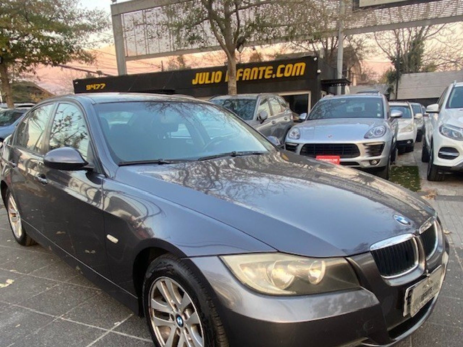 BMW 320IA 2.0 Cuero. 2008 - Foto 3 de 10