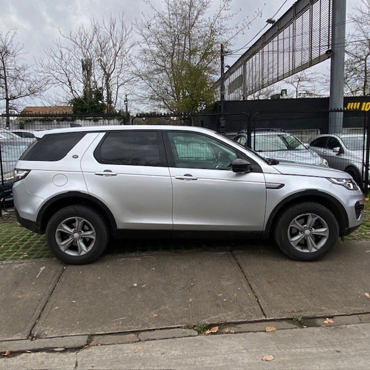 Land Rover DISCOVERY Sport 4x4 2.0i 2018 - Imagen 3 de 6