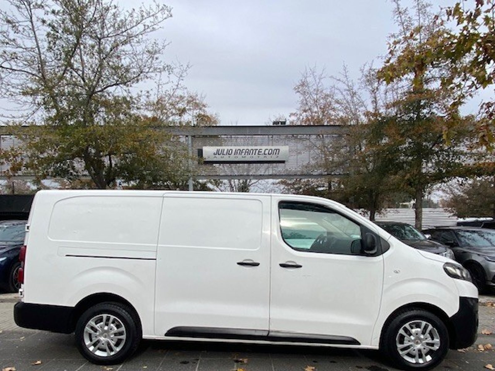 Citroën JUMPY Blue Hdi 2.0 2019 - Foto 3 de 10