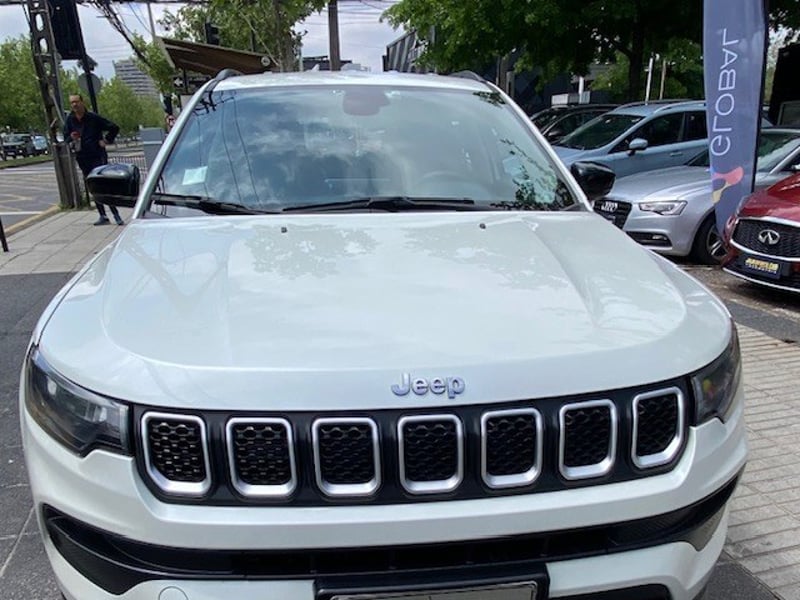Jeep COMPASS 1.3 Sport T70 2023 - Imagen 7 de 10