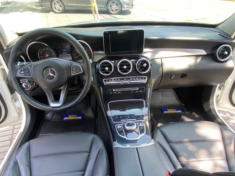 Mercedes-Benz C180 1.6 cuero, paddle shift 2018 - Imagen 9 de 10
