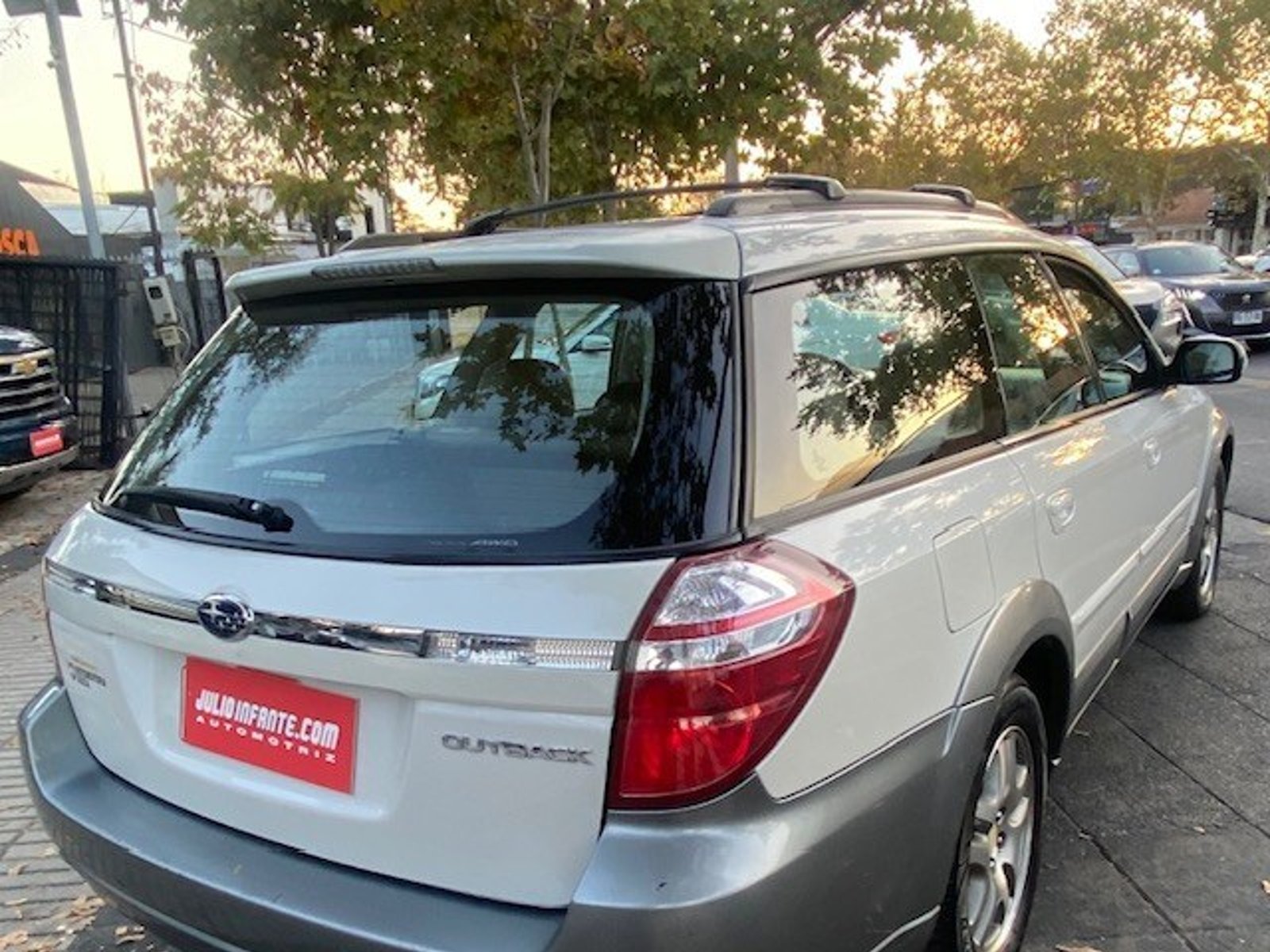 Subaru OUTBACK 2.5 AWD 2007 - Foto 2 de 10