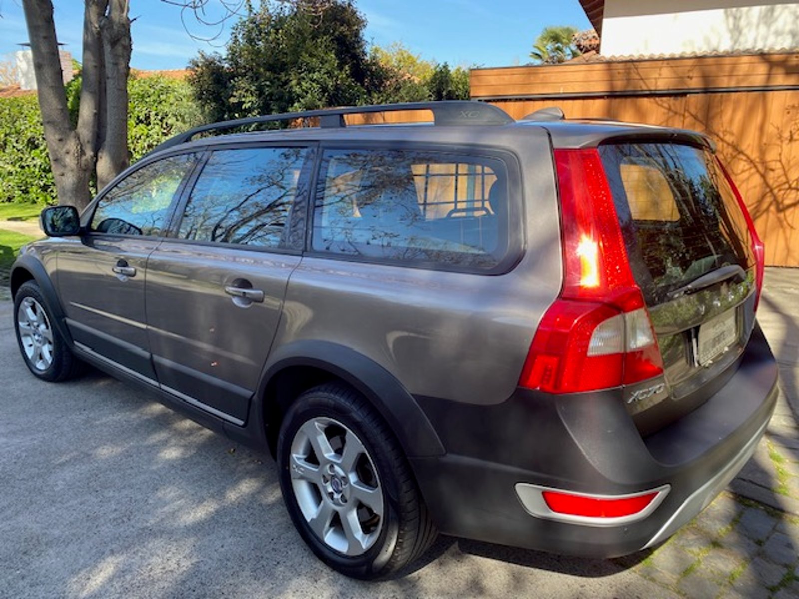 VOLVO XC70 3.2 SW cuero, sunroof, airbag, climatiz, abs 2009 - Foto 5 de 7