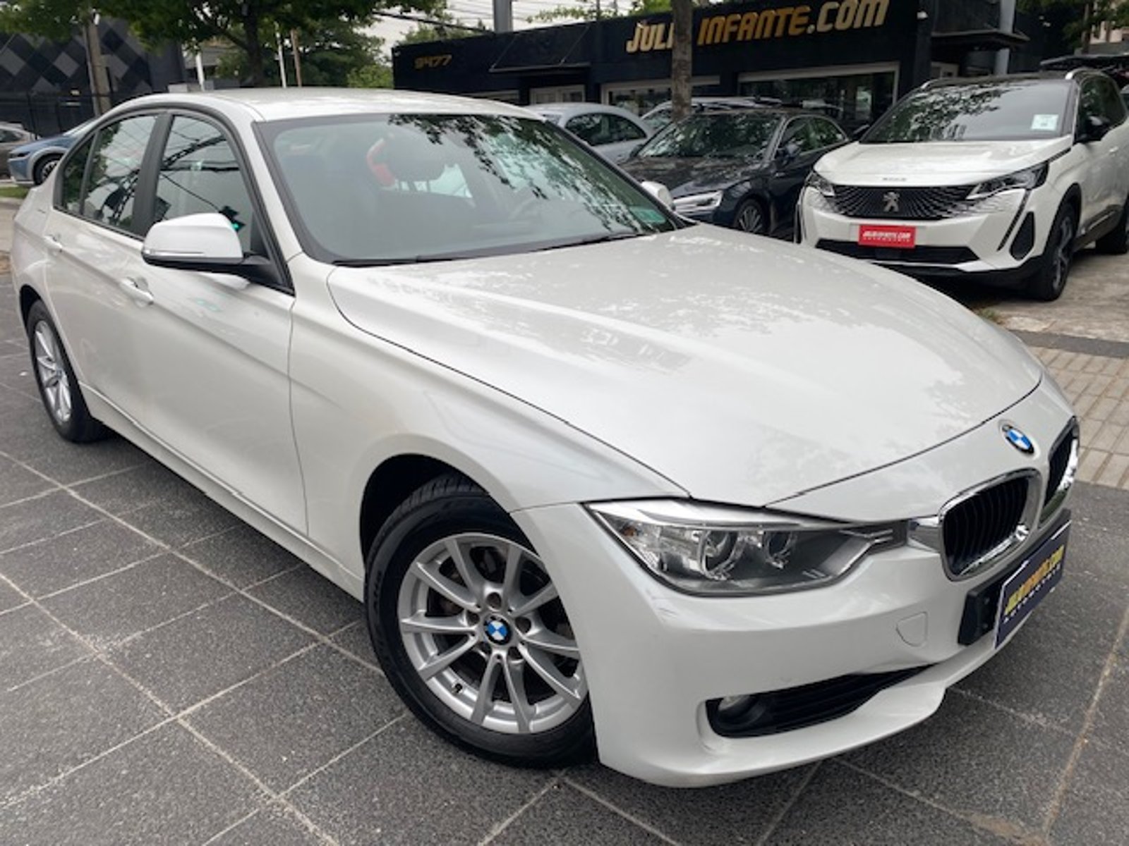 BMW 316I Luxury 1.6 Aut 2014 - Imagen 3 de 10