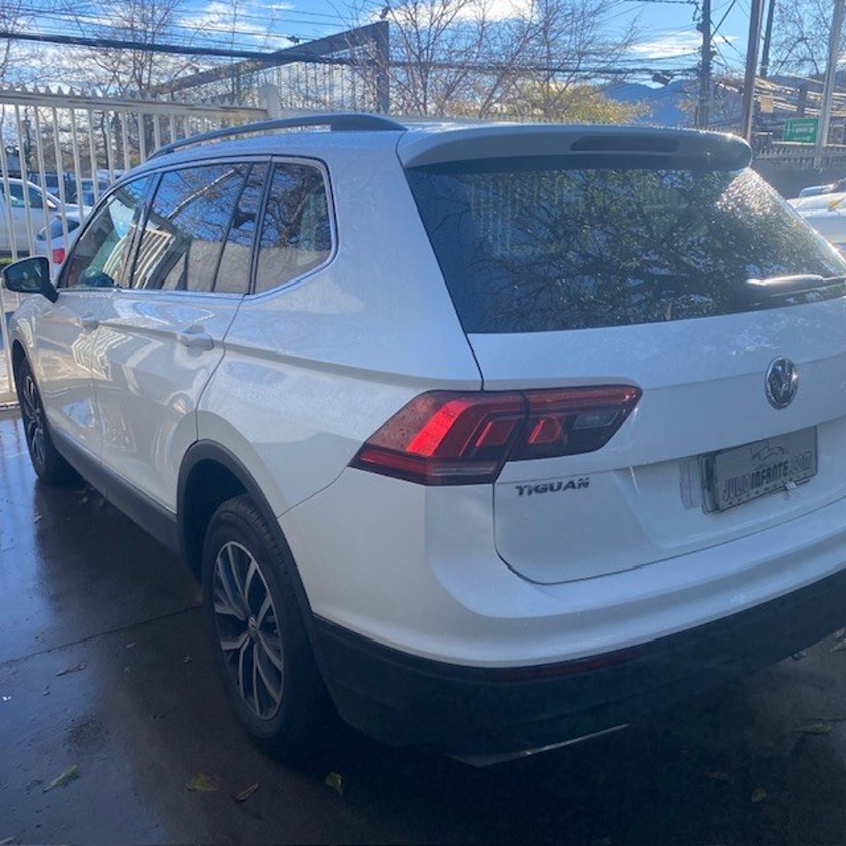 Volkswagen TIGUAN 4x4 2.0 At. 2019 - Imagen 3 de 3