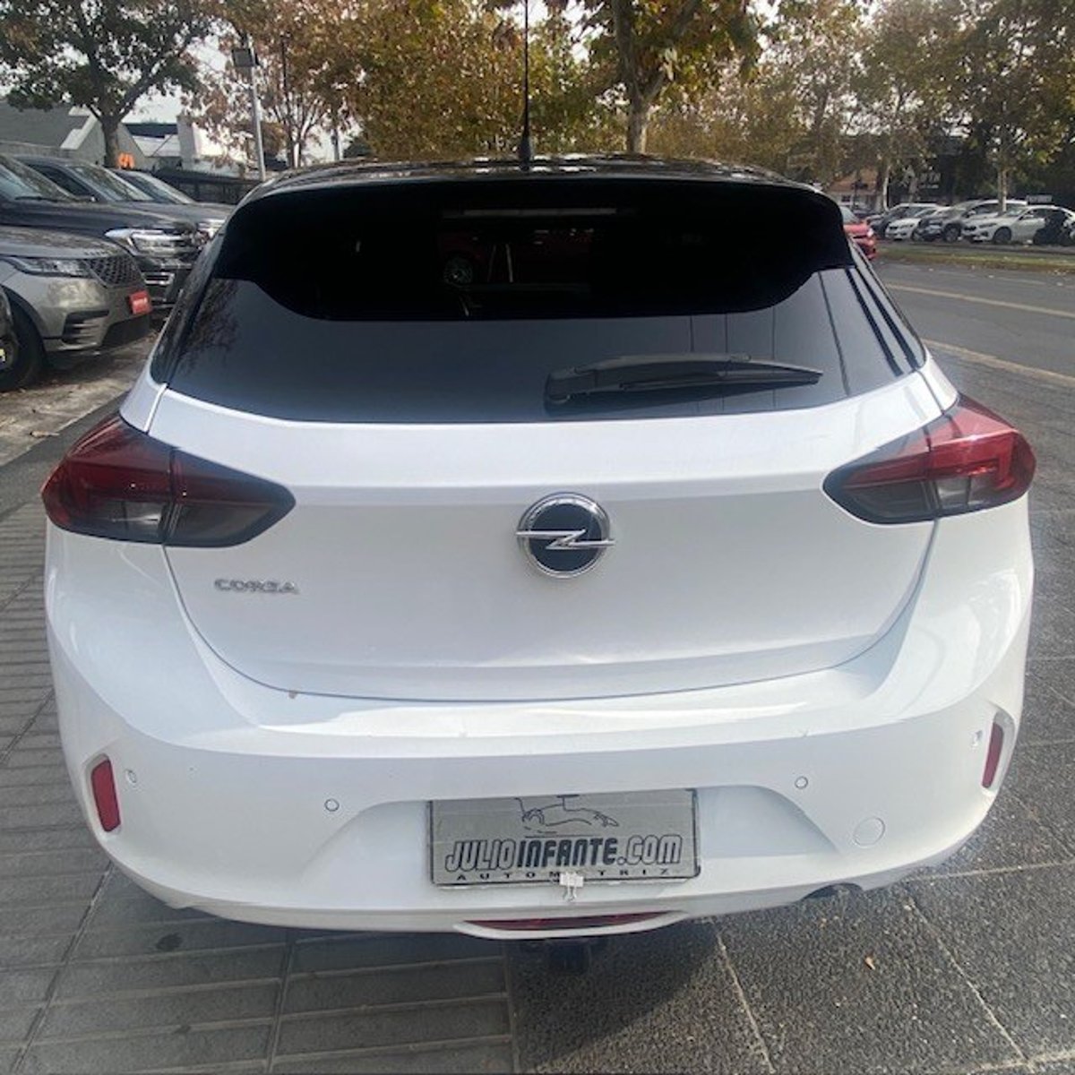 Opel CORSA HB 1.2 Automatico . 2021 - Imagen 8 de 10