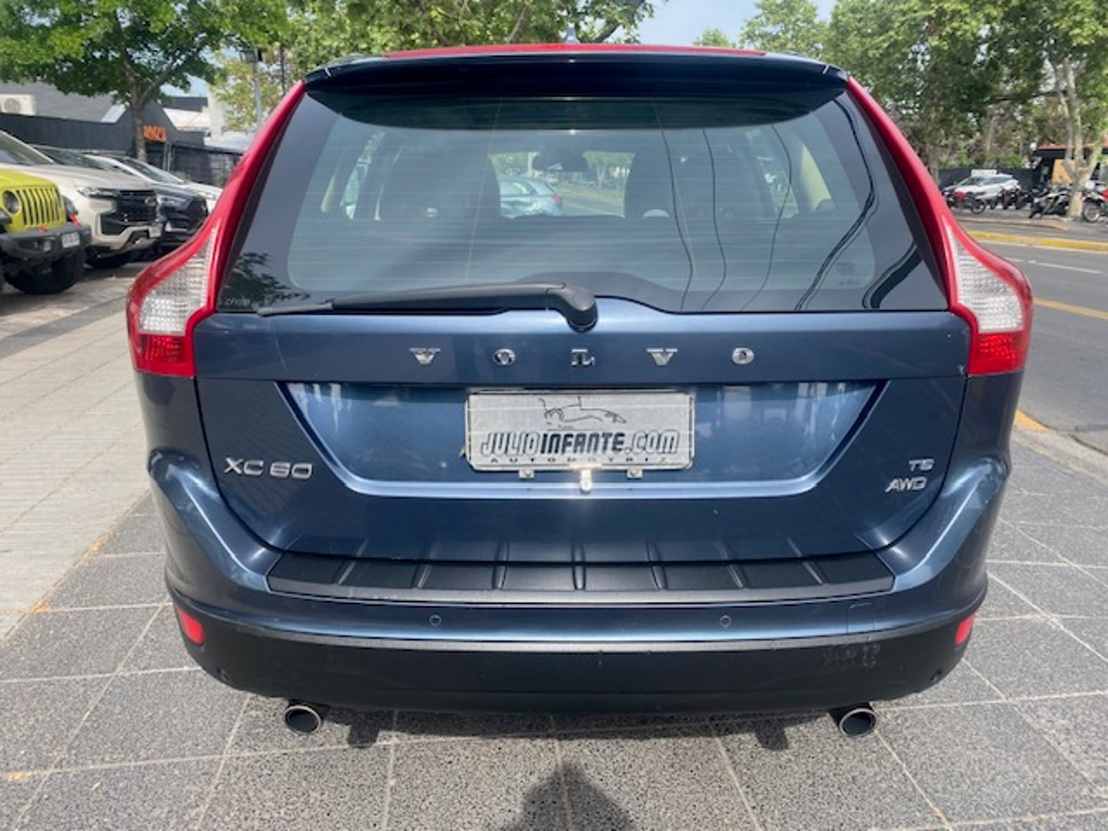 Volvo XC60 T6 Plus 4x4 2010 - Imagen 3 de 10