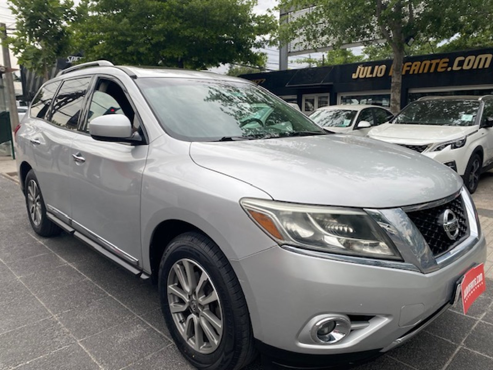 Nissan PATHFINDER 4x4 3.5 Aut. 2014 - Foto 3 de 10