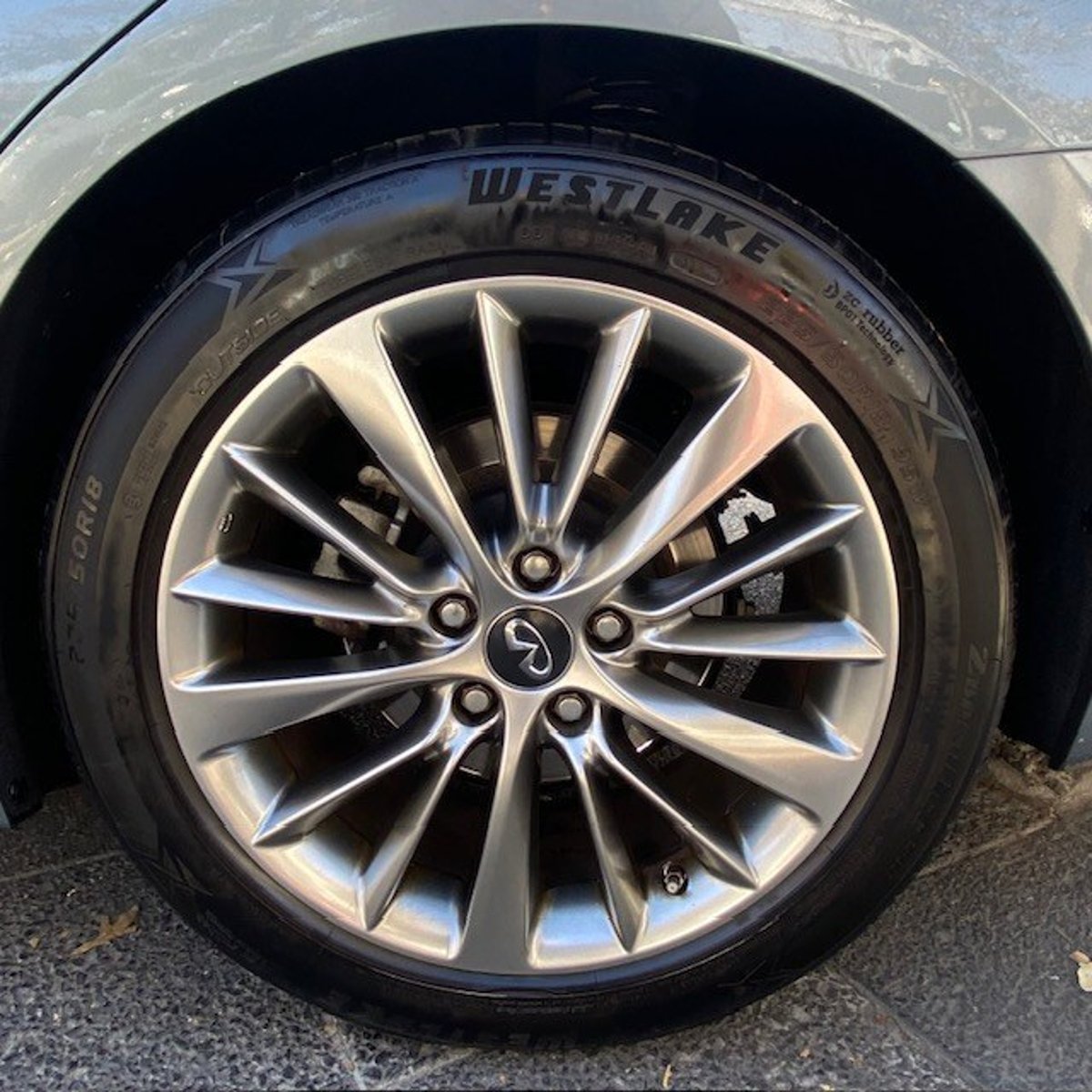 Infiniti Q50 2.0 Turbo. cuero 2018 - Imagen 9 de 10