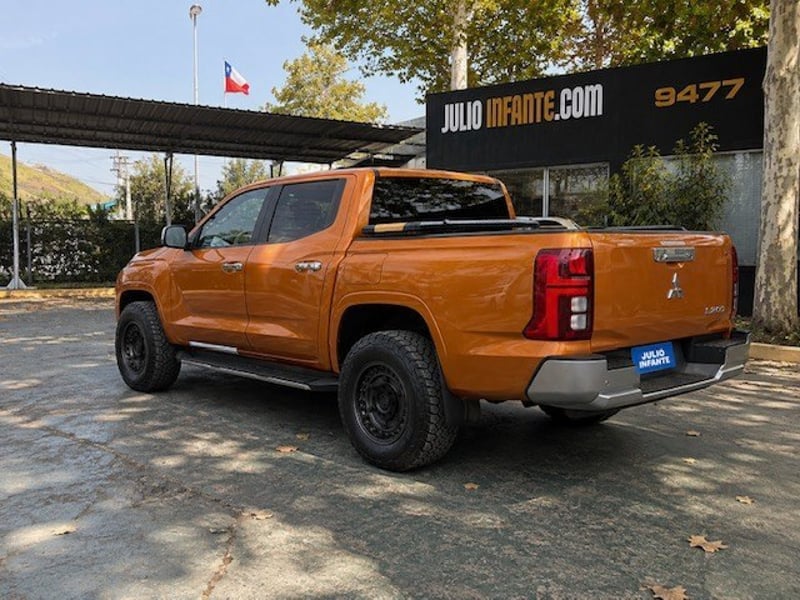 Mitsubishi L200 Dakar XR 4x4 2.4 AT. 2024 - Imagen 4 de 7