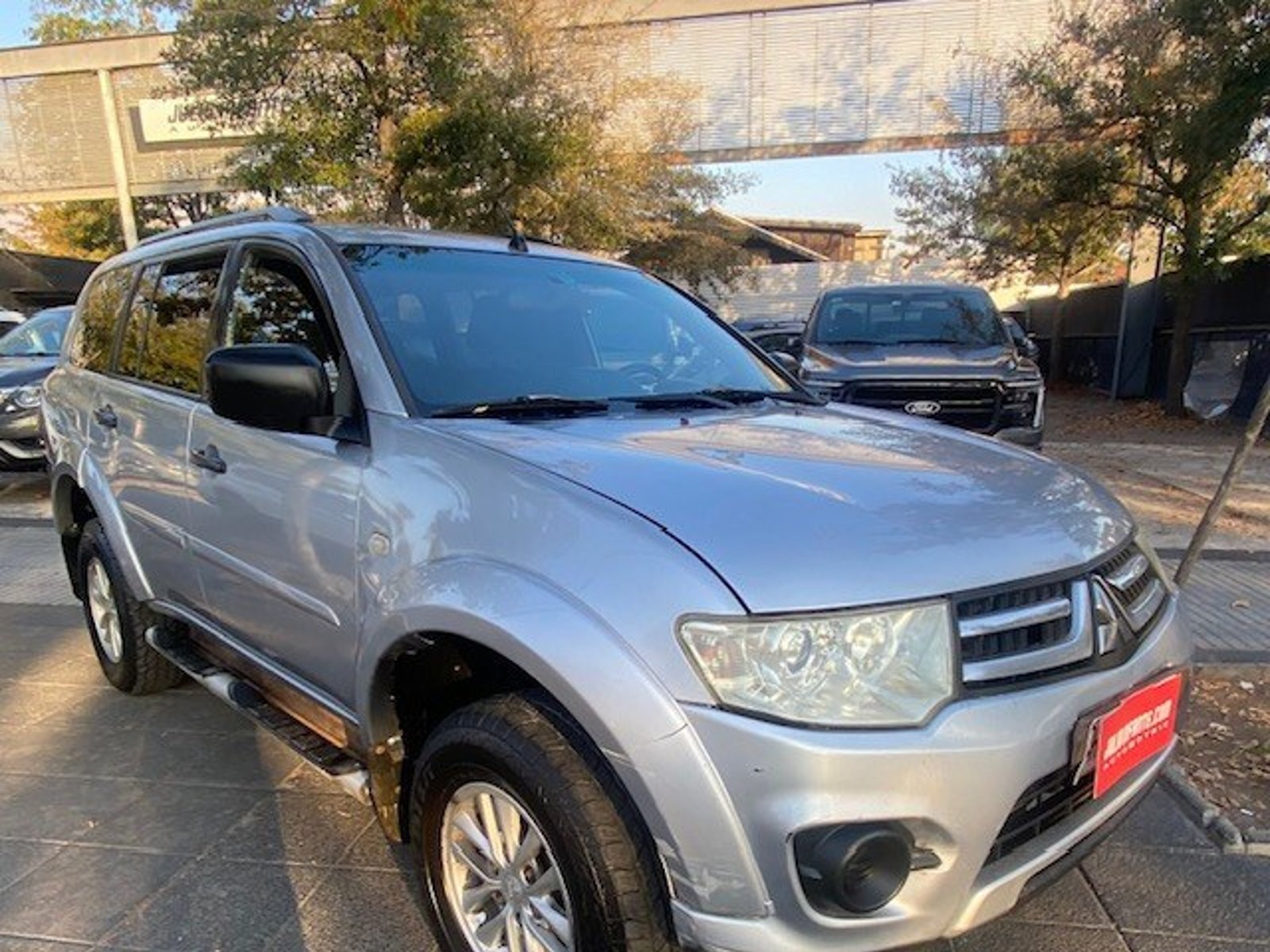 Mitsubishi MONTERO SPORT 2.5 Diesel 2016 - Foto 3 de 10