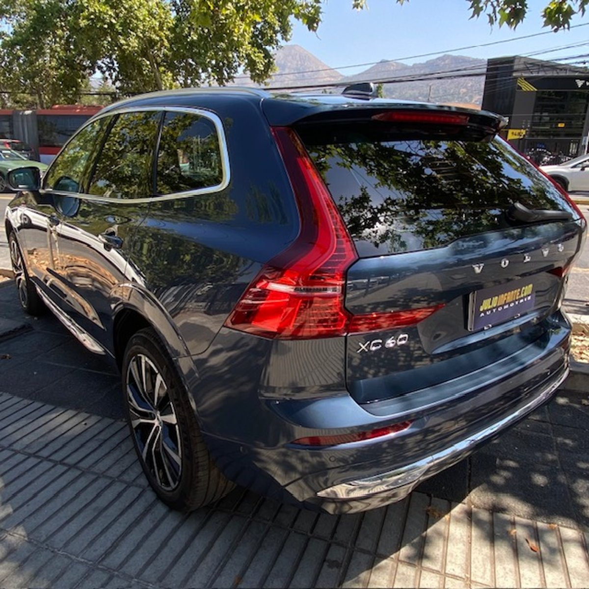 Volvo XC60 T8 R Awd Recharge 2023 - Imagen 8 de 10