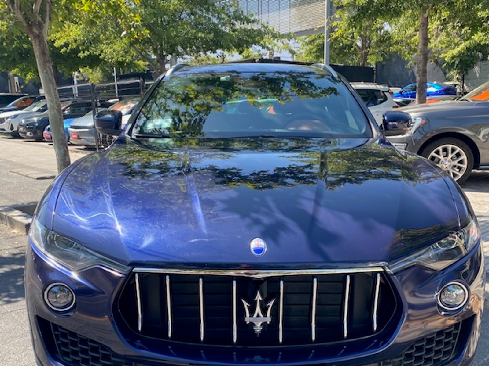 Maserati LEVANTE SQ4 Bi turbo 430 HP. 2019 - Foto 3 de 10