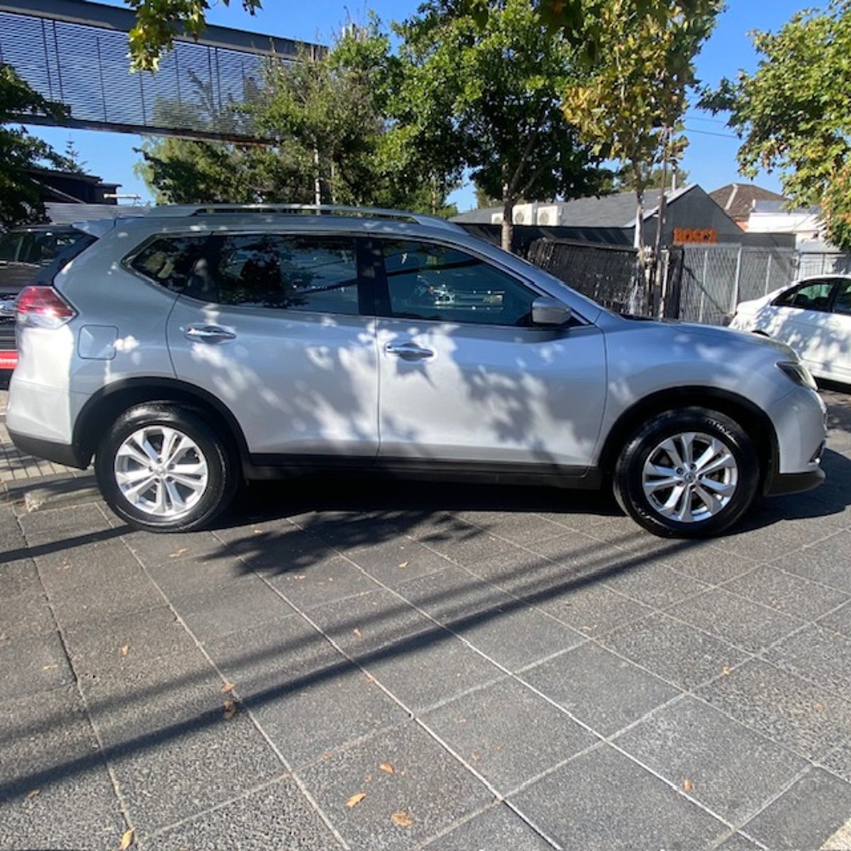 Nissan X-TRAIL Sense 2.5 4x4 2017 - Imagen 3 de 10
