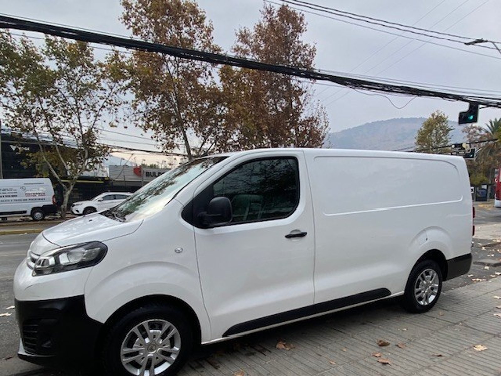 Citroën JUMPY Blue Hdi 2.0 2019 - Foto 4 de 10