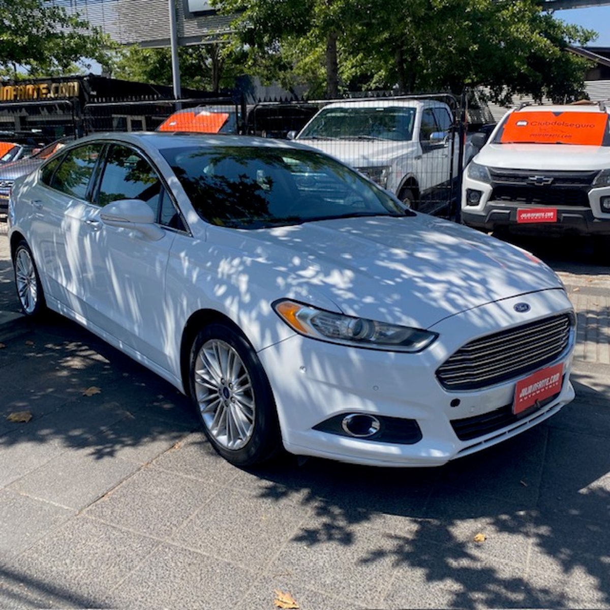 FORD FUSION 2.0 . Mantencion al dia. Hermoso Auto. Gran 2015 - Foto 4 de 10