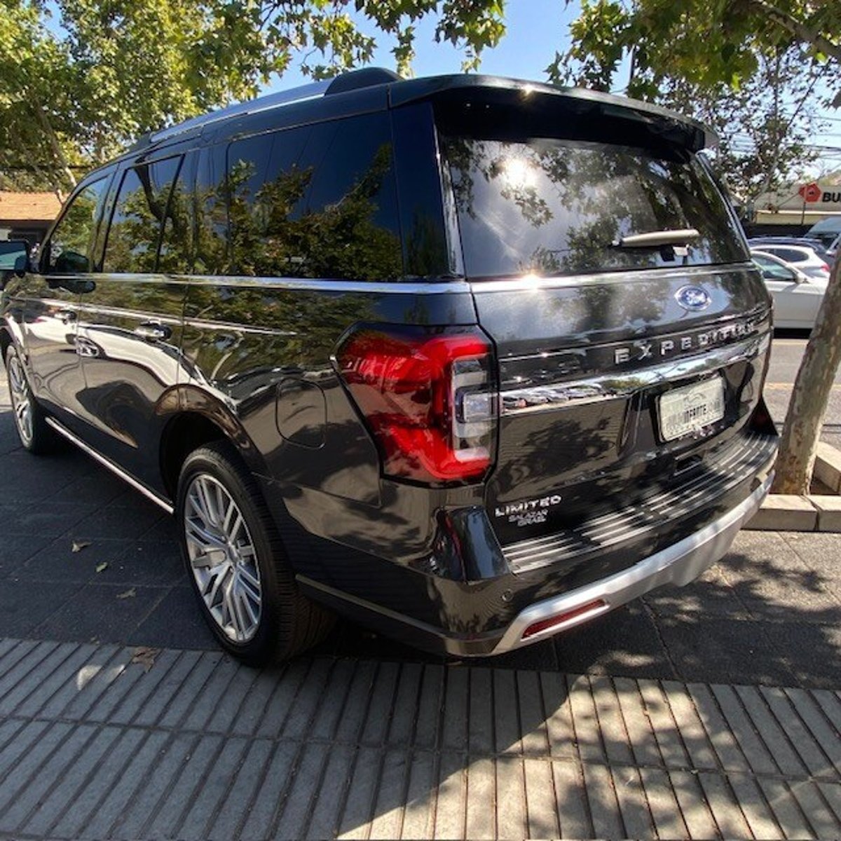Ford EXPEDITION Limited 3.5 Aut. 2023 - Imagen 4 de 10