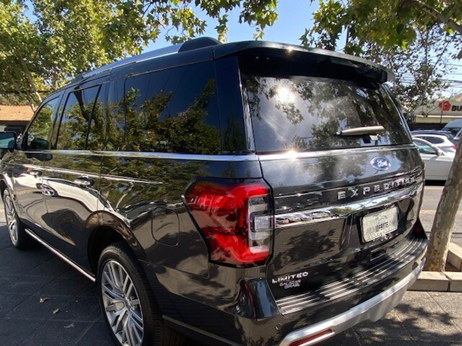 Ford EXPEDITION Limited 3.5 Aut. 2023 - Foto 4 de 10