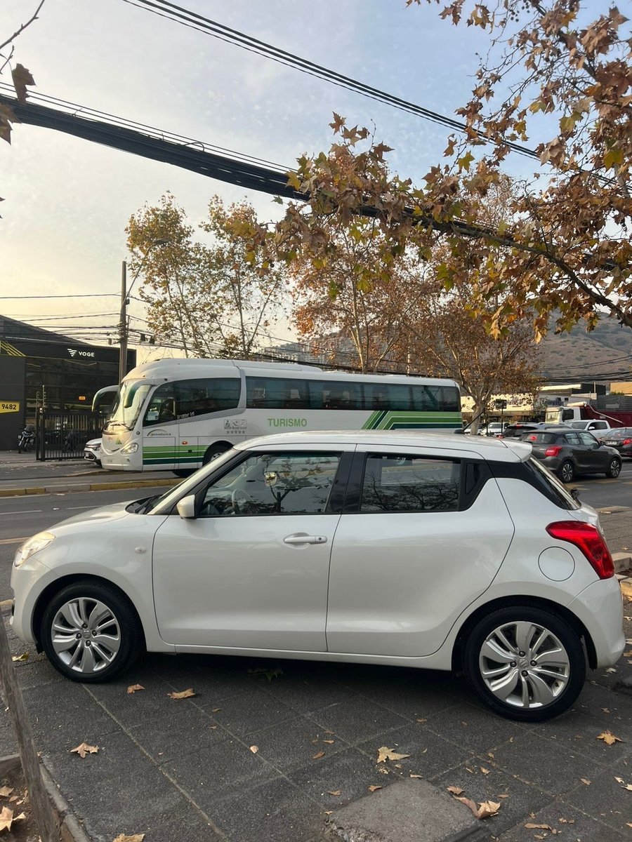 Suzuki SWIFT GLS 1.2 aire, airbags, abs crucero. 2017 - Imagen 4 de 10