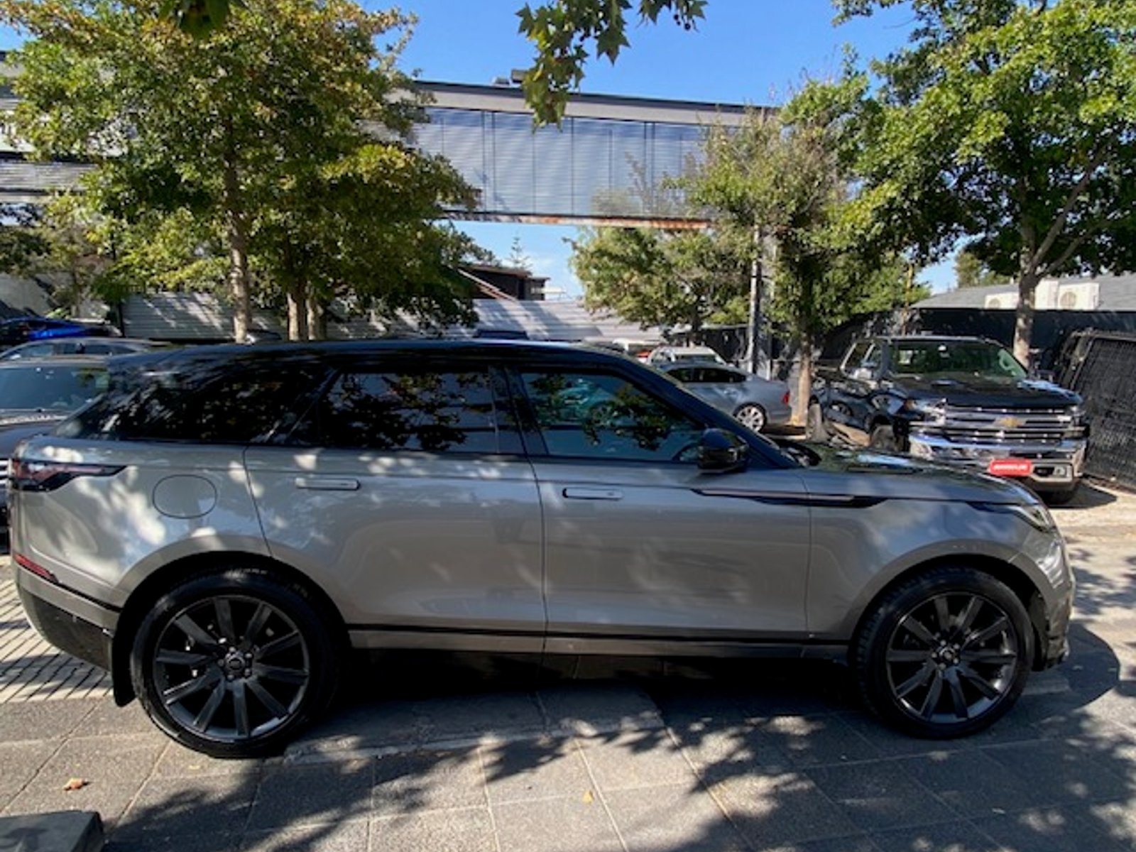 Land Rover RANGE ROVER VELAR DIESEL 2.0 2018 - Foto 5 de 10