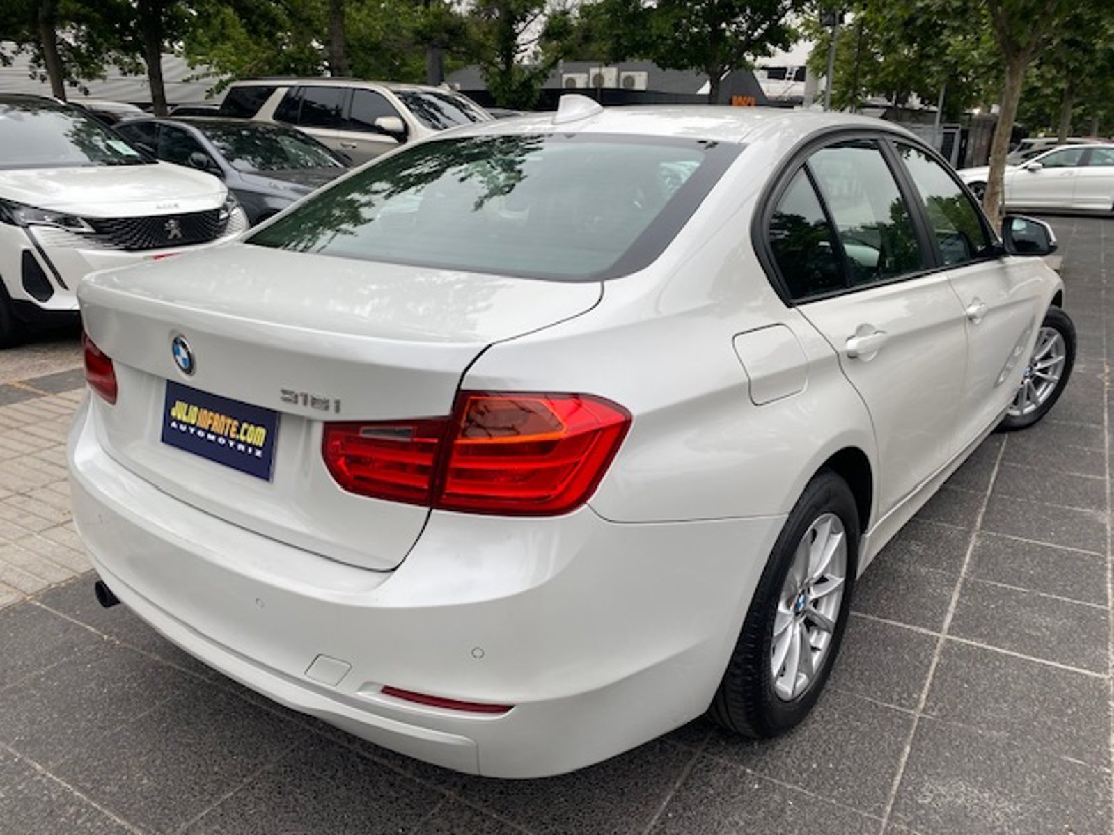 BMW 316I Luxury 1.6 Aut 2014 - Foto 2 de 10