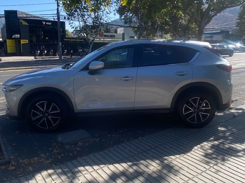 Mazda CX-5 GT 4X4 2.0 AUT TIPTRONIC Cuero, electricos, sunroof 2018 - Imagen 6 de 10