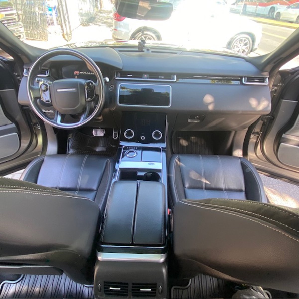 Land Rover RANGE ROVER VELAR DIESEL 2.0 2018 - Imagen 9 de 10