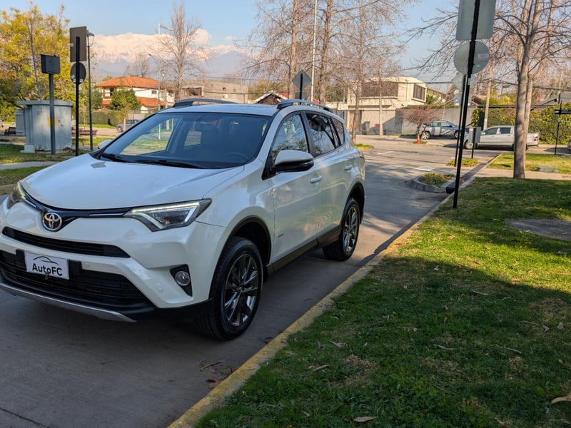 Toyota RAV4 limited 2.5 AWD 2018 - Imagen 6 de 20