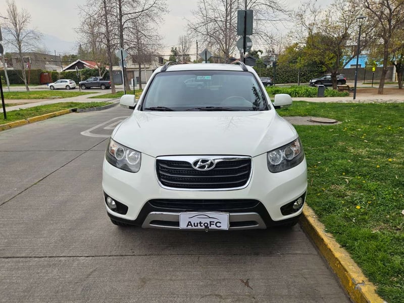 Hyundai SANTA FE GLS 4x2 MT 2013